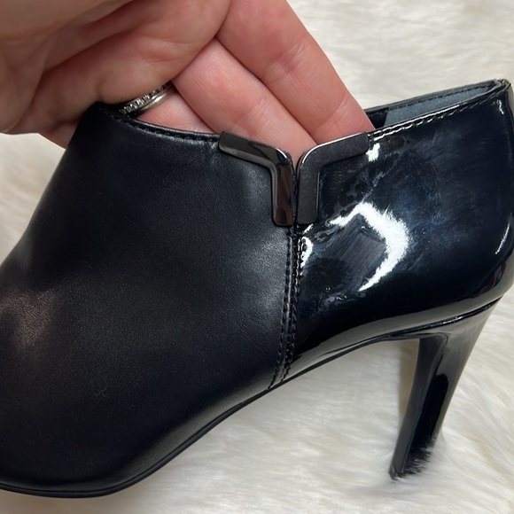 NWOT Franco Sarto booties - Picture 4 of 6
